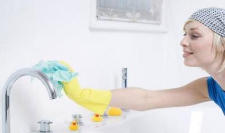 Conseils pour l'entretien et le nettoyage d'une baignoire Combourg